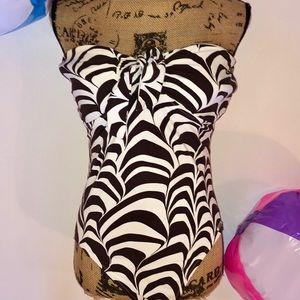 EUC Donna Karan 1 Piece Strapless Swimsuit Sz 14